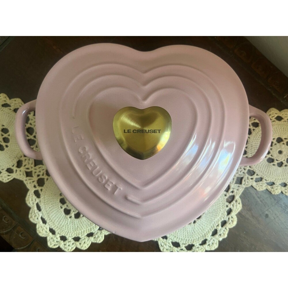 Le Creuset Cocotte D'amour Dish SHELL PINK 1L Heart shaped Cast Iron